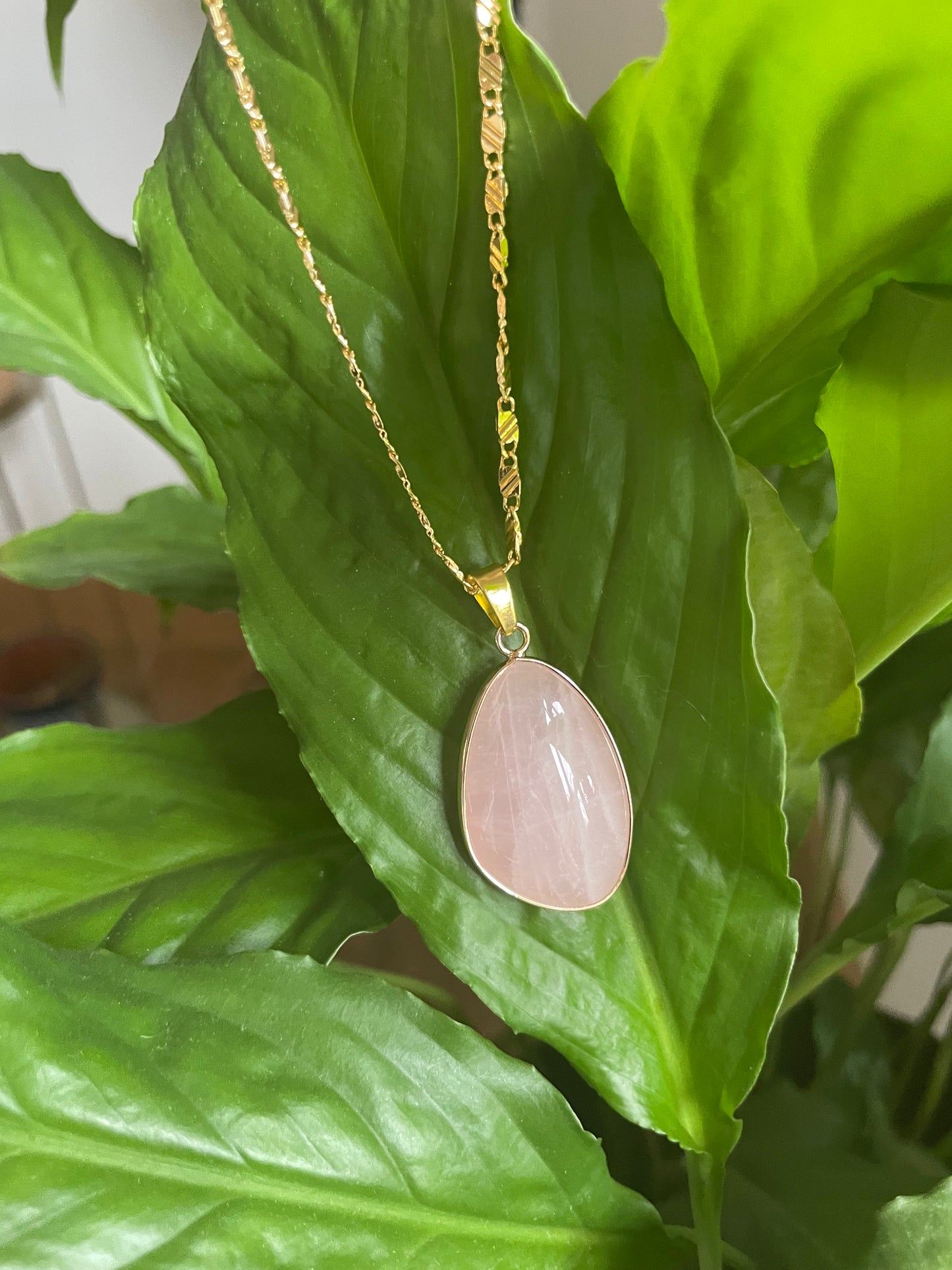 Rose Quartz Pendant Necklace